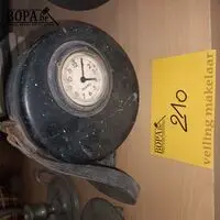 Vintage nachtwachtklok – kavel bij BOPA Auctions, Ieper