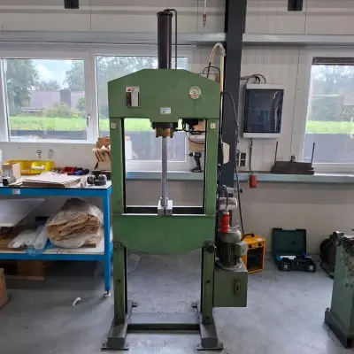 Werkplaatpers Geuma, EHP-10-HE, bouwjaar 1988 – kavel bij Onlineveilingmeester, Aalsmeer