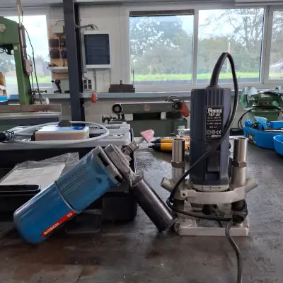 Bovenfrees met rechte slijper Bosch en Ferm – kavel bij Onlineveilingmeester, Aalsmeer