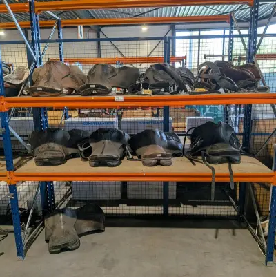 9x Paardenzadel – kavel bij Onlineveilingmeester, Heerenveen