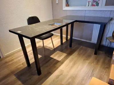 Behandeltafel voor o.a. manicure – kavel bij Onlineveilingmeester, Hoogeveen