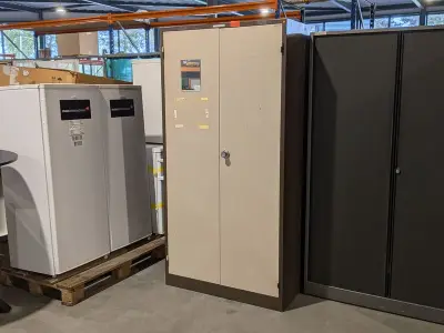 4x Draaideur- of archiefkast – kavel bij Onlineveilingmeester, Heerenveen