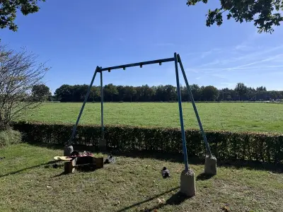 2x Speeltoestel, Schommel En Wipkip – kavel bij Onlineveilingmeester, Heerenveen