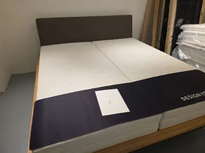 Bed met twee matrassen – kavel bij Onlineveilingmeester, Hoogeveen