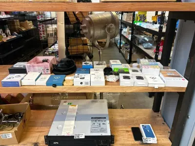 Ca. 28x Audio-accessoires w.o. draadloze koptelefoon, W.o. Hears, Lifebee, Jmmo – kavel bij Onlineveilingmeester, Hoogeveen