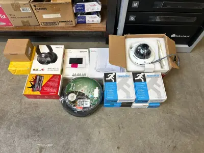 Partij elektronica, installatiematerialen en beveiligingsapparatuur W.o. Earfun, Hikvision, Bastion – kavel bij Onlineveilingmeester, Hoogeveen