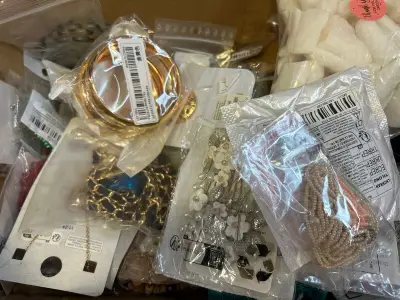 200x Sieraden W.o. Ladycoco, Primark – kavel bij Onlineveilingmeester, Hoogeveen