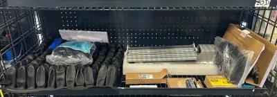 11x Technische onderdelen en accessoires w.o. schakelvoeding W.o. Mean well – kavel bij Onlineveilingmeester, Hoogeveen