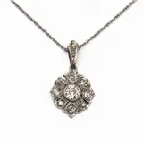 Platina jasseroncollier met een platina hanger, bezet met oudslijpsel diamanten in millegrainzetting, in totaal circa 2.5 ct., gehalte 950/000, len… – kavel bij Venduhuis De Eland