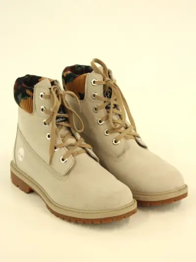 Timberland veterboots in beige met camouflage velours detail - maat 39 – kavel bij De Kringwinkel, Antwerpen