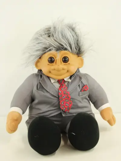 90's Russ Berrie Troll Doll “The Boss” – kavel bij De Kringwinkel, Antwerpen