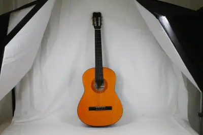 Ramona CX-15 klassieke gitaar – kavel bij De Kringwinkel, Brecht