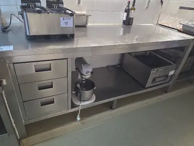Inox werktafel – kavel bij Auctim, Koksijde
