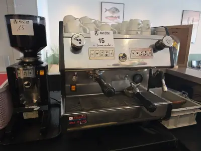 Tweegroeps espressomachine met bonenmaler La – kavel bij Auctim, Koksijde