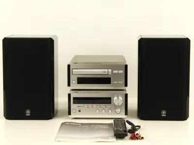 Yamaha PianoCraft E200 – Hifi-stereoset met CD-speler, receiver en luidsprekers – kavel bij De Kringwinkel, Antwerpen