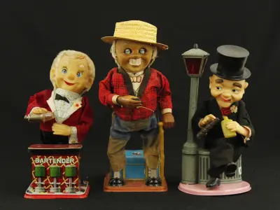 Set van 3 Vintage blikken figuren: Bartender, McGregor & Charlie (Rosko/Nomura) – kavel bij De Kringwinkel, Antwerpen
