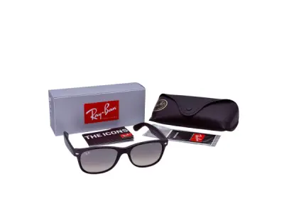 Ray-Ban | Tijdloze New Wayfarer Zonnebril – kavel bij XL Auctions