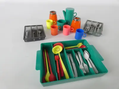 Vintage speelgoedkeuken lot met kinderbestek en keukengerei – kavel bij De Kringwinkel, Heverlee