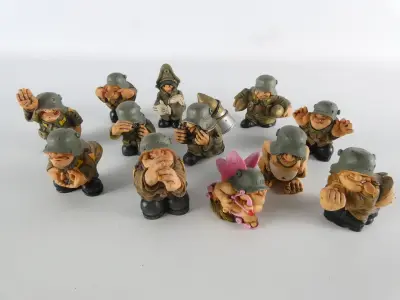 12 Sturmtruppen beeldjes Artefice Ottanta - Italië – kavel bij De Kringwinkel, Heverlee