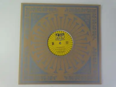 Vinylplaat Nu - We Love The Sun – kavel bij De Kringwinkel, Heverlee