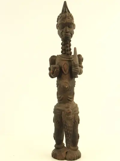 Lulua (Luluwa) stijl beeld met litteken-reliëfs, D R Congo – kavel bij De Kringwinkel, Antwerpen