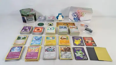 Grote Pokémon TCG-verzameling met kaarten en accessoires – kavel bij De Kringwinkel, Turnhout