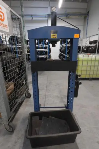 Werkplaatspers 20t – kavel bij Openbare Verkopen