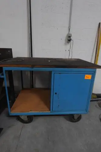 Verrijbare werkplaats/montagewagen – kavel bij Openbare Verkopen