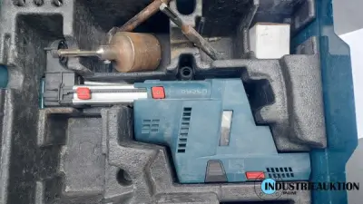 Koffer mit Absaugung BOSCH GDE 18V-16 – kavel bij industrieauktion.online, Essen