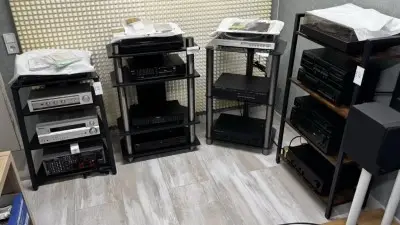 5691.59 => 7 HiFi-Tische – kavel bij VENTA Industrieversteigerungen, Hagen