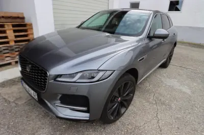 1 PKW - SUV Fabr. Jaguar – kavel bij Schwarzfischer Auktionen, Frage