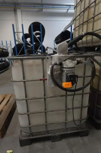 Ibc container adblue met pomp Piusi – kavel bij Openbare Verkopen
