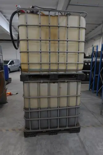 2x Ibc container mazout met pomp – kavel bij Openbare Verkopen