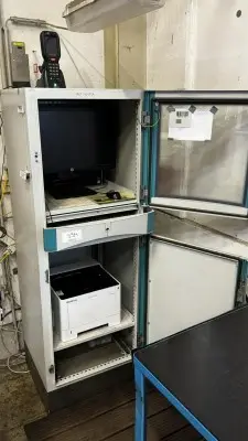 5590.994 => 1 Mobiler Arbeitsplatz mit PC (ohne Festplatte) und Widescreen-TFT-Monitor HP, 23 Zoll – kavel bij VENTA Industrieversteigerungen, Hagen
