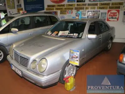 Pkw MERCEDES-BENZ E 250 Turbodiesel Avantgarde W210 ehem. Eigentümer Dragan Prgesa ("Die Autohändler" - RTL) – kavel bij Proventura, Lastrup