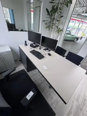 5589.51 => 1 Schreibtisch – kavel bij VENTA Industrieversteigerungen, Hagen
