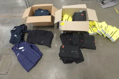 Partij diverse kleding – kavel bij Openbare Verkopen