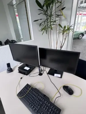 5589.58 => 2 Widescreen-TFT-Monitore Hannspree – kavel bij VENTA Industrieversteigerungen, Hagen