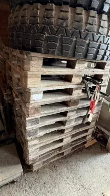 5735.17 => 1 Pos. Paletten bestehend aus 10 Panzerpaletten und 5 Europaletten – kavel bij VENTA Industrieversteigerungen, Hagen