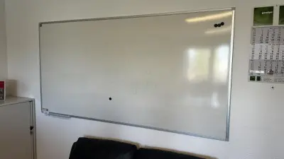 5710.24 => 1 Whiteboard Franken – kavel bij VENTA Industrieversteigerungen, Hagen