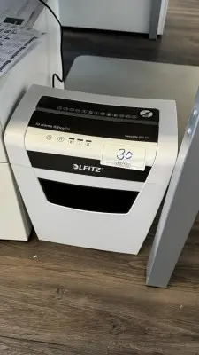 5710.30 => 1 Aktenvernichter Leitz IQ Home Office P4 – kavel bij VENTA Industrieversteigerungen, Hagen