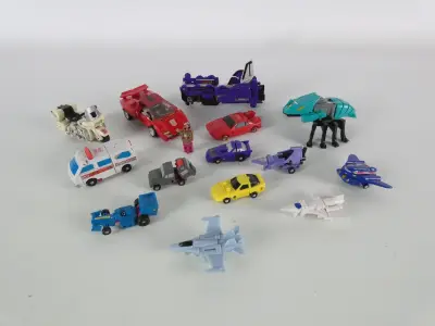 Set vintage Transformers speelgoedfiguren – kavel bij De Kringwinkel, Heverlee