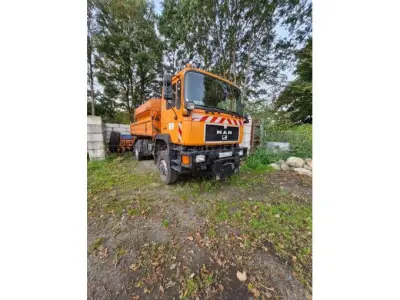 1 MAN LKW, Kipper offener Kasten, mit Schneeschild und Streugerät – kavel bij Zoll-Auktion, Garrel