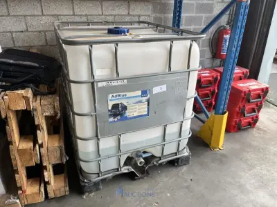 IBC-container met plm 200 L AdBlue – kavel bij VH Auctions