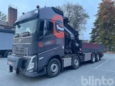Volvo FH 540 8x2/6 Pritschenwagen mit Ladekran Palfinger hinter Fahrerhaus (2023) – kavel bij Blinto, Schleiz