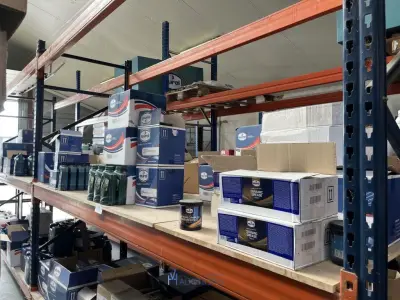 Partij diverse chemicaliën en oliën EUROL – kavel bij VH Auctions