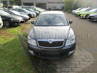 1 Skoda Octavia Combi (1Z) Motorschaden – kavel bij Zoll-Auktion, Oldenburg