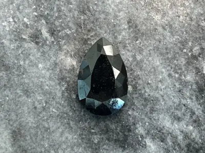 Diamant - 5.48 carat natuurlijke zwarte diamant – kavel bij Onlineveilingmeester