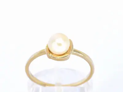 Gouden ring met een parel – kavel bij Onlineveilingmeester