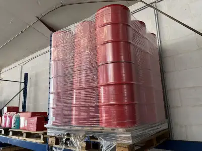 Plm 18 lege metalen vaten – kavel bij VH Auctions